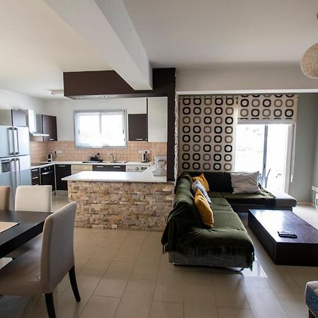 Glabur Stays - The Executive 2 Bdr - Nicosia City, Free Parking & Wifi, Welcomes You!!! מראה חיצוני תמונה