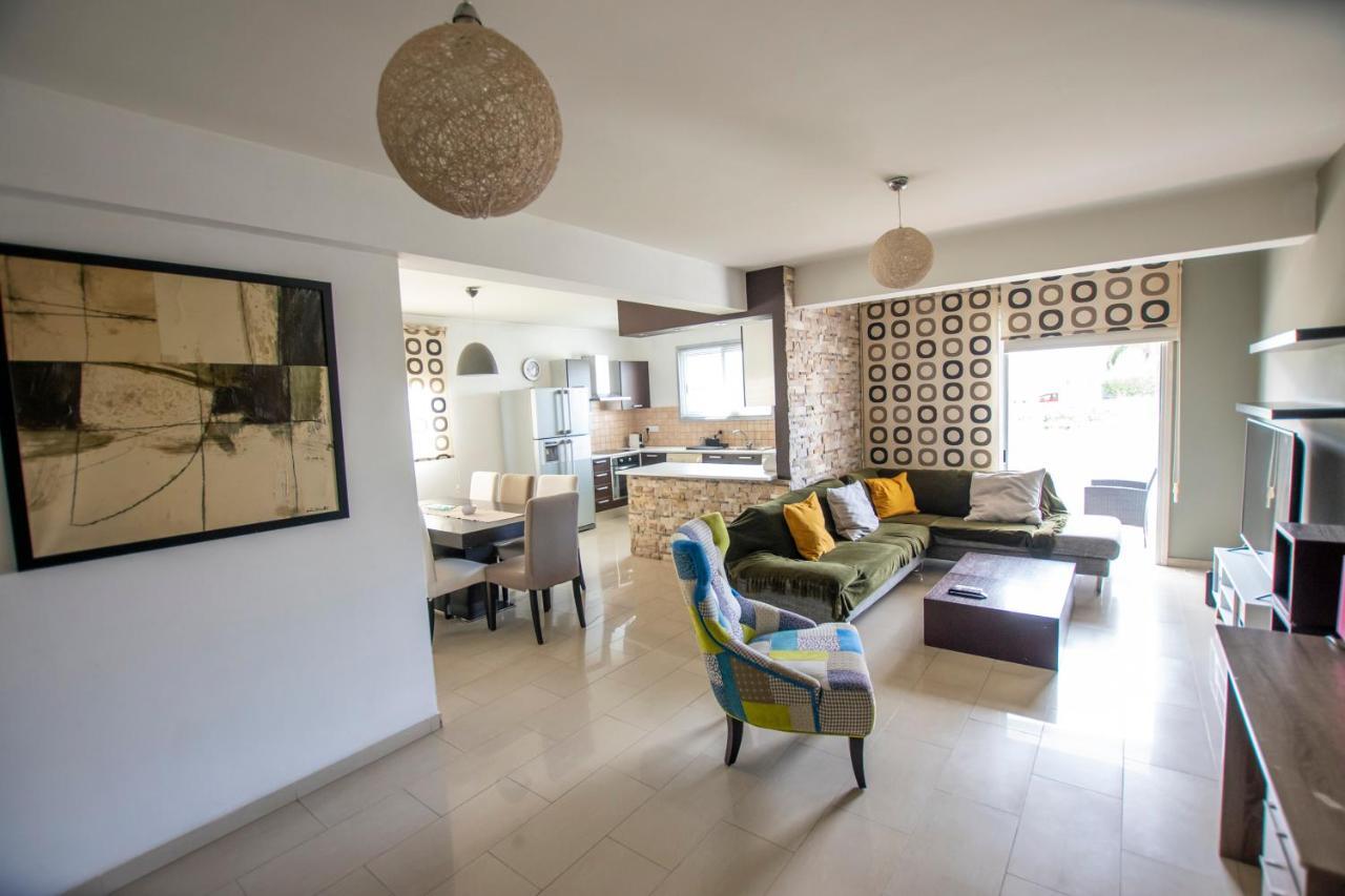 Glabur Stays - The Executive 2 Bdr - Nicosia City, Free Parking & Wifi, Welcomes You!!! מראה חיצוני תמונה